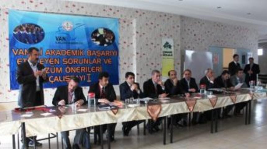 Van&rsquo;da &ldquo;akademik Başarıyı Etkileyen Sorunlar Ve &Ccedil;&ouml;z&uuml;m &Ouml;nerileri&rdquo; &Ccedil;alıştayı