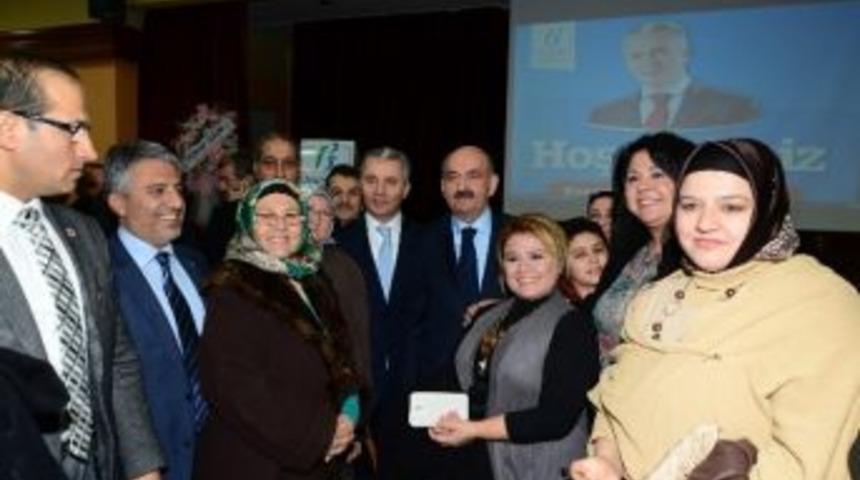 Bakan M&uuml;ezzinoğlu'ndan Beylikd&uuml;z&uuml;'ne Hastane M&uuml;jdesi