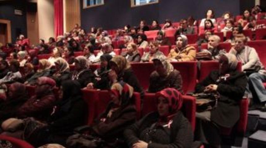 Sakarya&rsquo;da Kadın Kanserleri Konulu Panel D&uuml;zenlendi