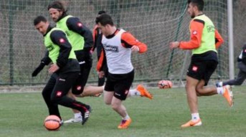 Adanaspor, İstanbul B&uuml;y&uuml;kşehir Belediyespor Ma&ccedil;ı Hazırlıklarına Başladı