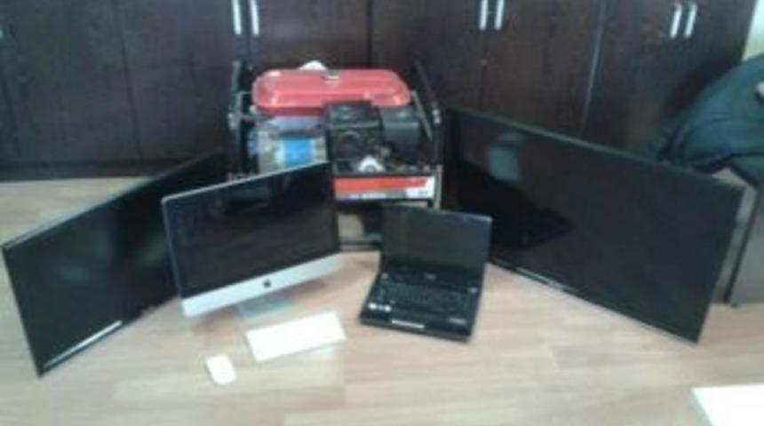 Chp İl&ccedil;e Binasına Giren Hırsızlar Yakalandı