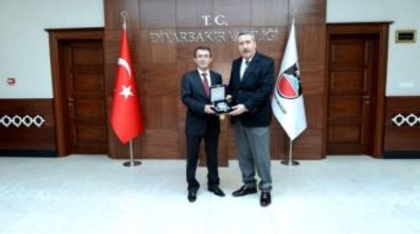 Başsavcı &Ccedil;etin&rsquo;dan Vali Kıra&ccedil;&rsquo;a Veda Zıyaretı