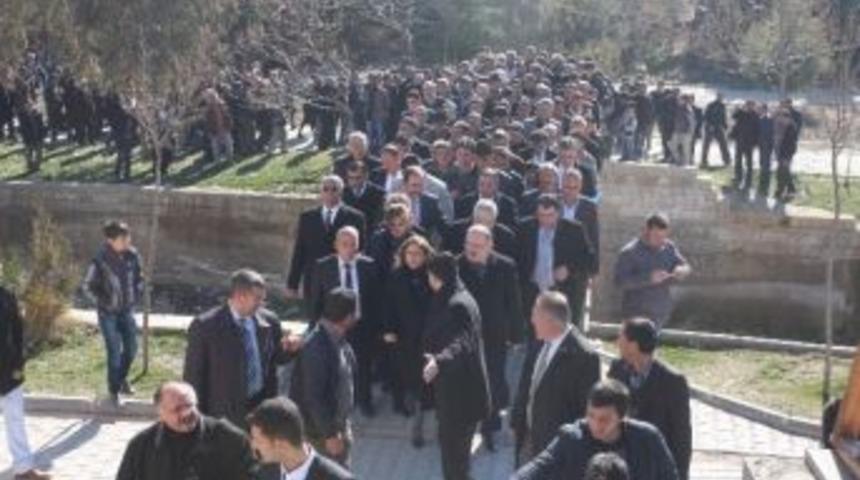 Chp D&ouml;rtnala Anayasa Mahkemesi'ne Gitti