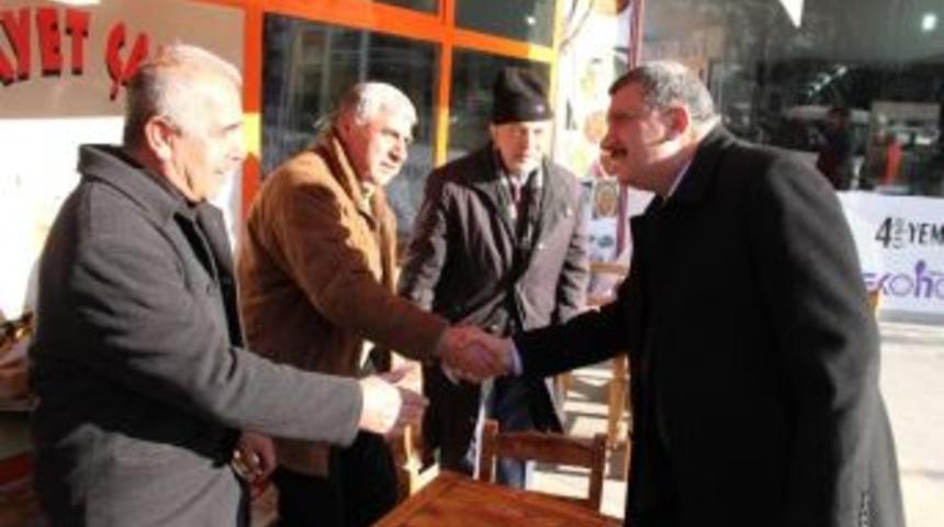 G&uuml;rkan, Ziyaretlerini S&uuml;rd&uuml;rd&uuml;