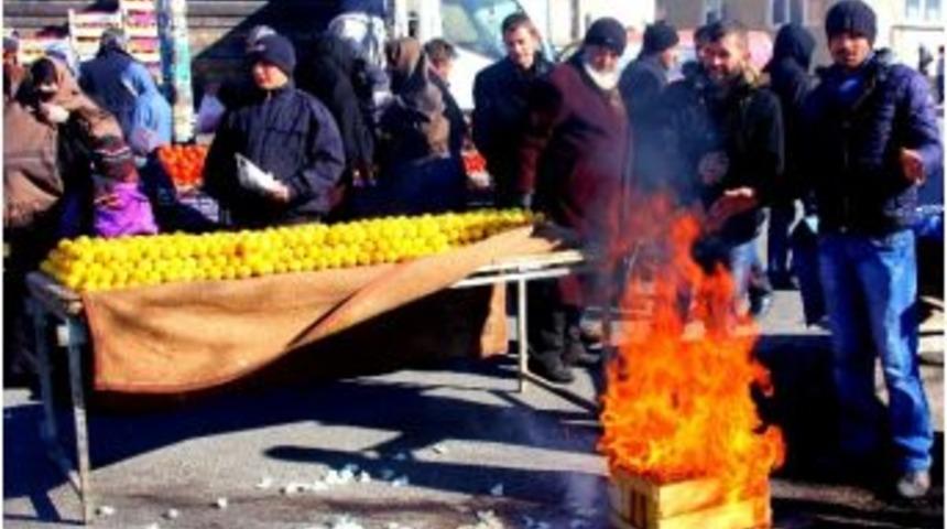 (&ouml;zel Haber) Erzurum&rsquo;da Sibirya Soğukları Pazar Esnafını Vurdu