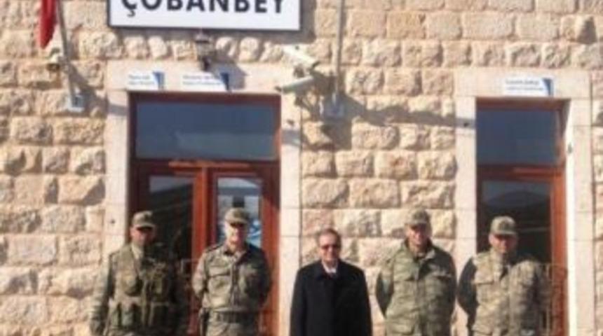 Vali Tapsız, Sınır Birliklerini Denetledi