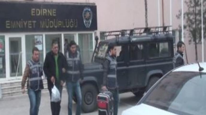 8 Yıl Sonra Parmak İzinden Yakayı Ele Verdi