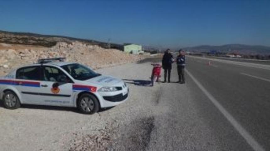 Jandarmadan Motosiklet S&uuml;r&uuml;c&uuml;lerine Kask