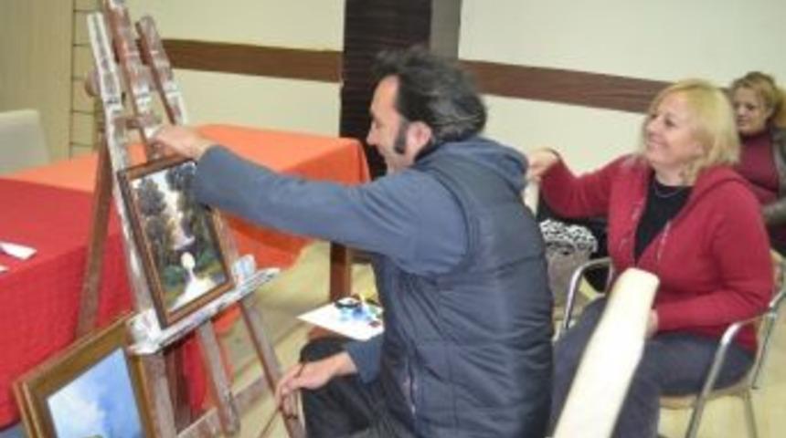 Resim Tutkunları Kursta Stres Atıyor