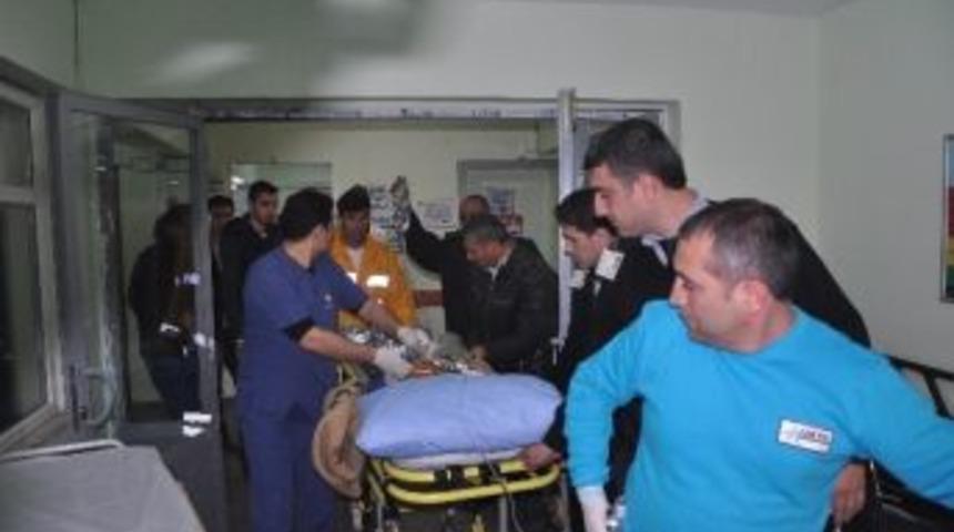 Suriye'de Yaralanan Bir &Ccedil;ocuk Nusaybin&rsquo;e Getirildi