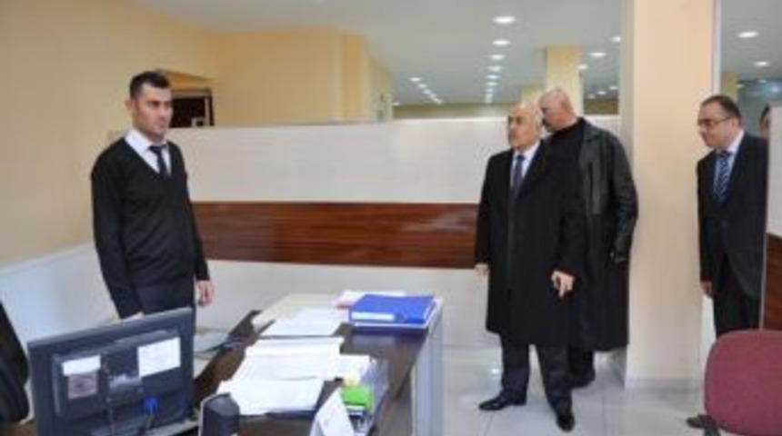 Vali Pek&rsquo;den Sosyal Hizmet Merkezi M&uuml;d&uuml;rl&uuml;ğ&uuml;&rsquo;ne Ziyaret