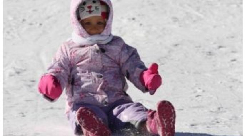 (&ouml;zel Haber) Uludağ&rsquo;ı Minik Kayak&ccedil;ılar Bastı