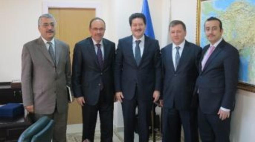 K&uuml;tahya'da Orman B&ouml;lge M&uuml;d&uuml;rl&uuml;ğ&uuml;'n&uuml;n Binaları Yenileniyor