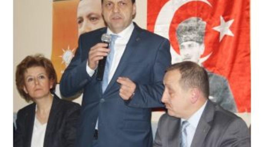 Ak Parti Vize&rsquo;de Belediye Başkan Adaylarını Tanıttı