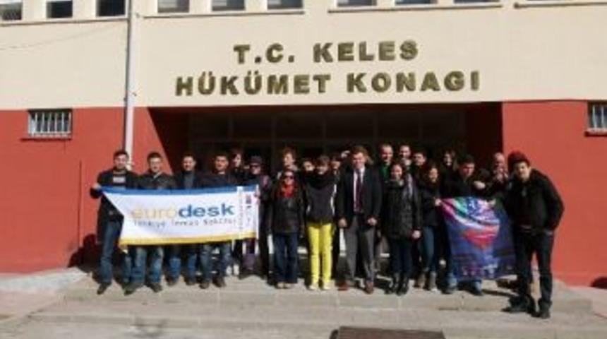 Yabancı Gen&ccedil;ler Keles'te Buluştu
