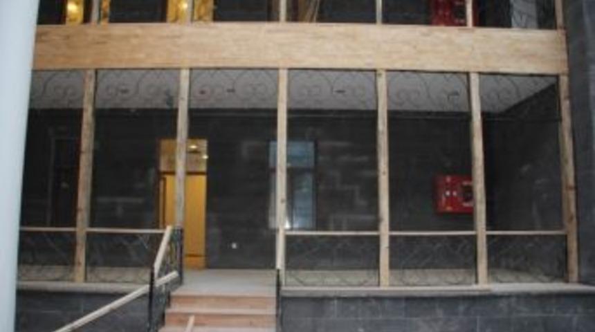Kars Belediyesi Modern Hizmet Binası Tamamlandı