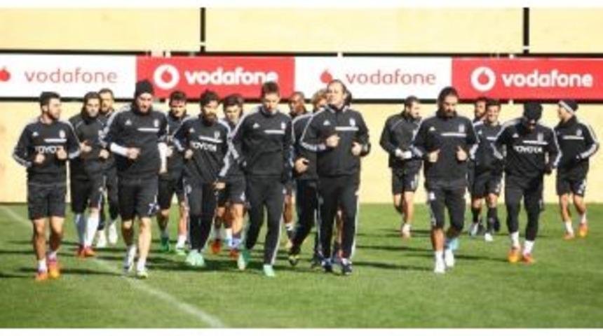 Beşiktaş, Gaziantepspor Ma&ccedil;ı Hazırlıklarını S&uuml;rd&uuml;rd&uuml;