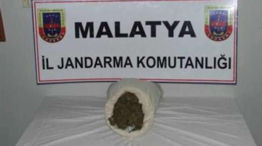 Otob&uuml;ste Esrar Ele Ge&ccedil;irildi