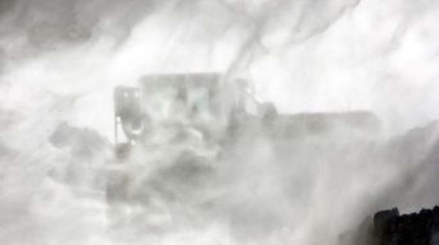 Hakkari&rsquo;de K&ouml;y Ve Mezra Yolları Ulaşıma A&ccedil;ıldı