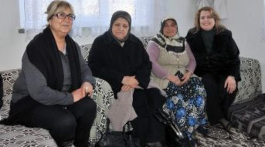 Hayırsever Bayanların Yoksul Ailelere Yardımları Devam Ediyor