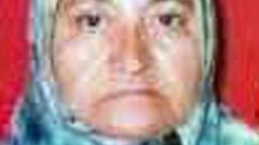 Otomobil Sağ Şeritte Duran Kamyona &Ccedil;arptı: 1 &Ouml;l&uuml;, 1 Yaralı