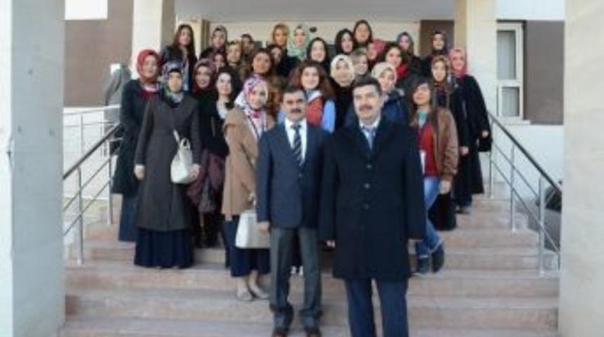 İlci, Gen&ccedil;leri Makamında Kabul Etti