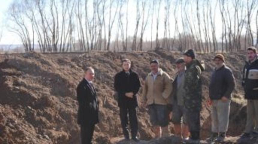 Yerk&ouml;y Kaymakamı Nevzat Şeng&ouml;k K&uuml;&ccedil;&uuml;knefes K&ouml;y&uuml;n&uuml; Ziyaret Etti