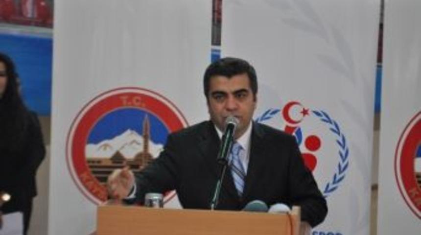 Amat&ouml;r Spor Kul&uuml;plerine Malzeme Yardımı