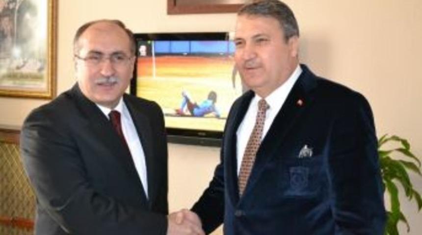 &Ccedil;er&ccedil;i'den Vali Savaş'a Ziyaret