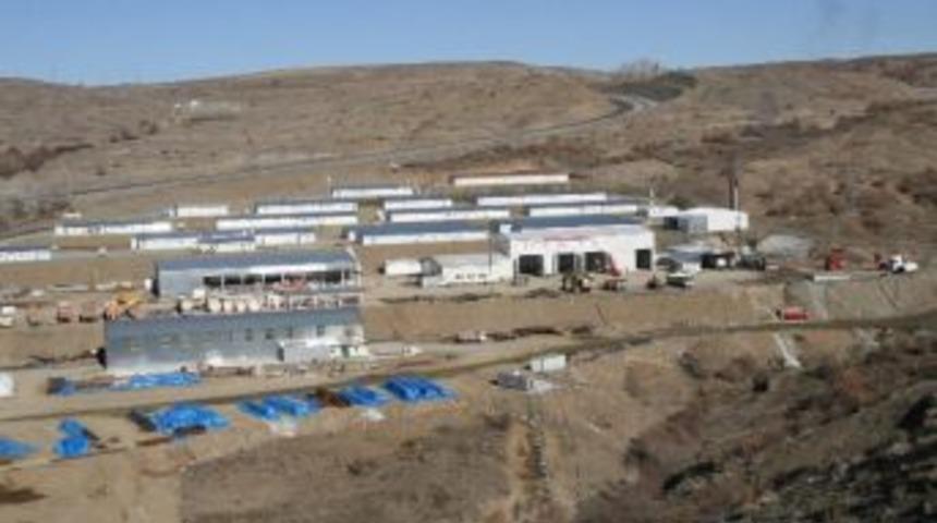 G&ouml;&ccedil;&uuml;k Sonrası T&uuml;nelde &Ccedil;alışmalar Durduruldu