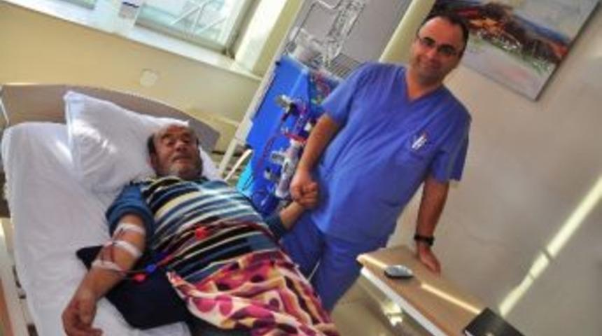 Manisalı Doktordan T&uuml;rkiye'de Bir İlk