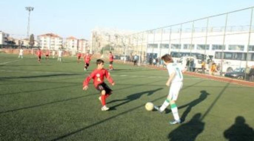 Geleceğin Yıldızları Yalova&rsquo;da M&uuml;cadele Ediyor