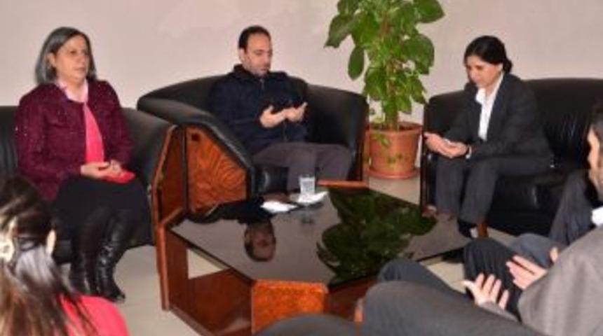 Pyd Heyetinden Baydemir'e Taziye Ziyareti