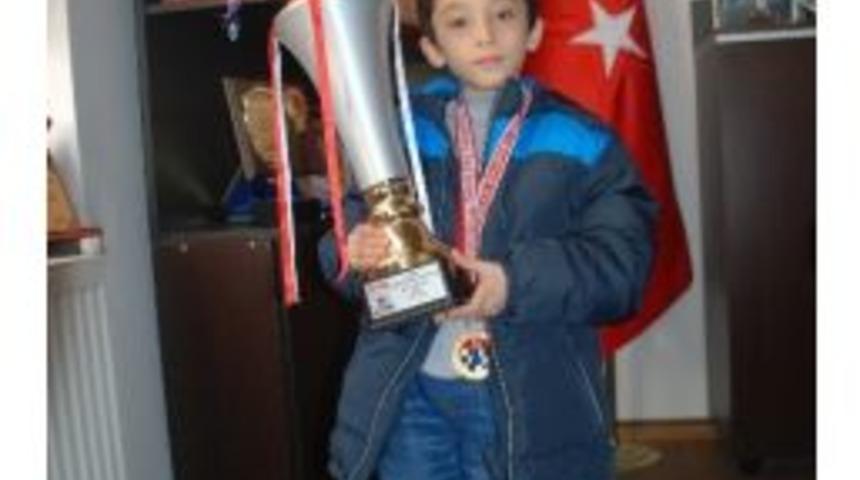 T&uuml;rkiye&rsquo;yi D&uuml;nya Şampiyonasında Temsil Edecek