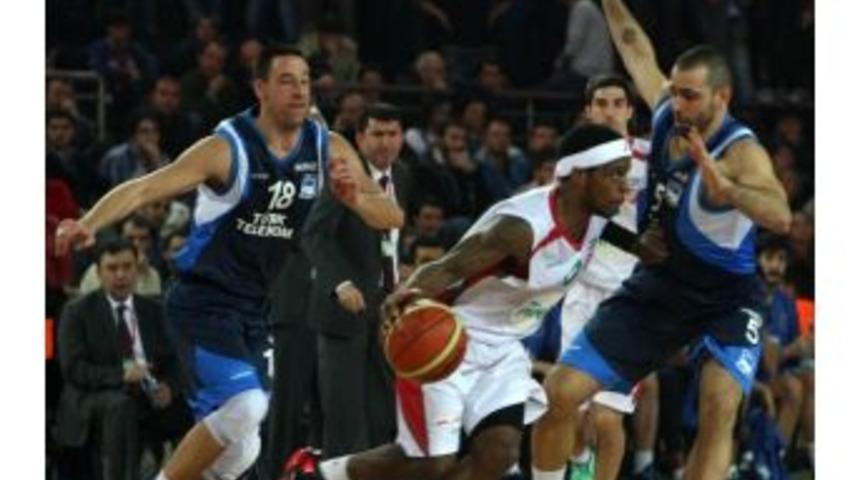 Spor Toto Erkekler T&uuml;rkiye Kupası&rsquo;nda Pınar Karşıyaka Yarı Finale Y&uuml;kselen İlk Takım Oldu