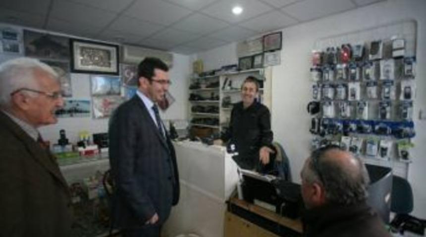 Başkan G&ouml;nen&ccedil;'e Esnaf Ve K&ouml;yl&uuml;lerden B&uuml;y&uuml;k İlgi