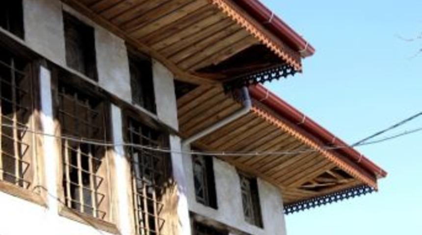 Kula'da Beyler Evi Koruma Altında