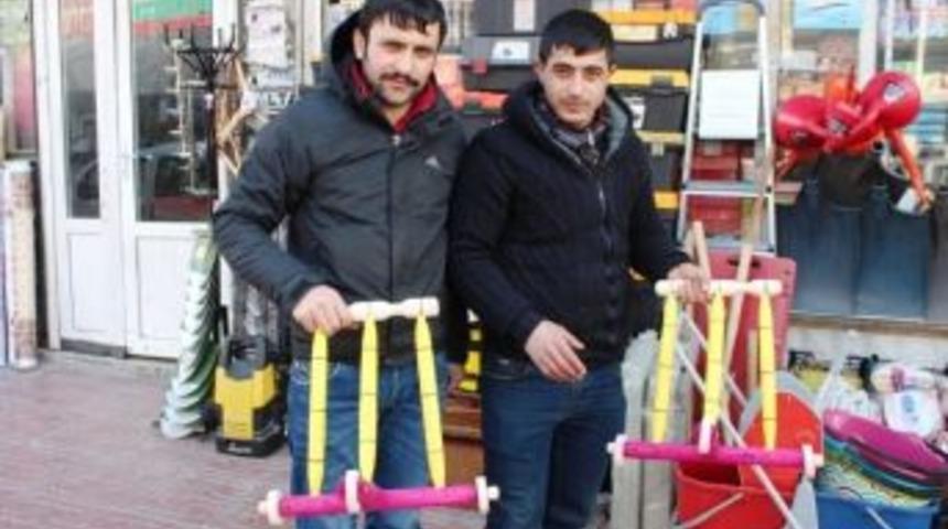 El Emeği İle Yapılan Ahşap Y&uuml;r&uuml;te&ccedil;ler Teknolojiye Rağmen Varlığını S&uuml;rd&uuml;r&uuml;yor