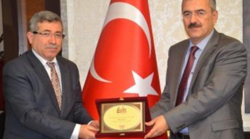 Emıtt'ten Aydın Standına 'en İyi Promosyon' &Ouml;d&uuml;l&uuml;