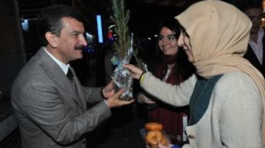 Buca'da Sokaklar Artık Işıl Işıl