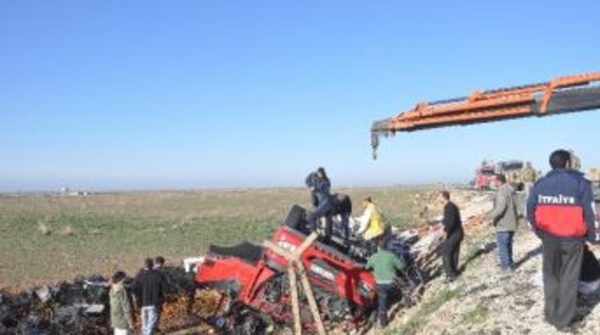 Tır Mayınlı Alana Devrildi: 3 &Ouml;l&uuml;, 1 Yaralı