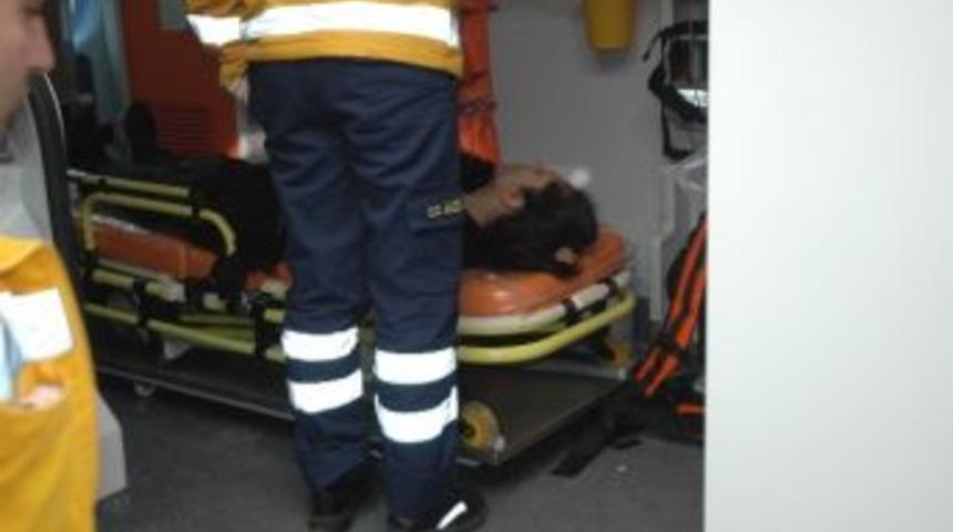 Otomobilin &Ccedil;arptığı Kadın Yaralandı