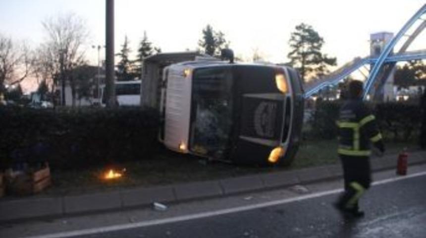 Aynı Anda 2 Kaza: 3 Yaralı