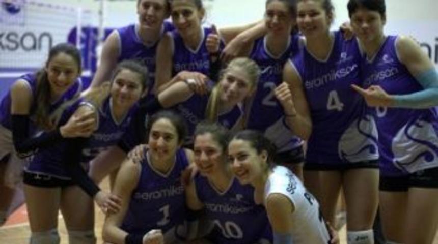 Kuğular Son Nefeste