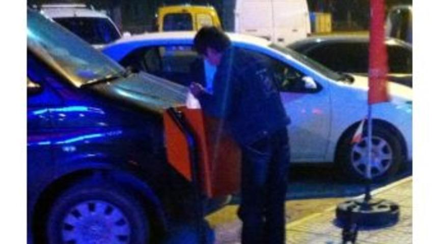 Onlar S&ouml;mestr Tatilini &Ccedil;&ouml;pte Yiyecek Toplayarak Ge&ccedil;iriyor