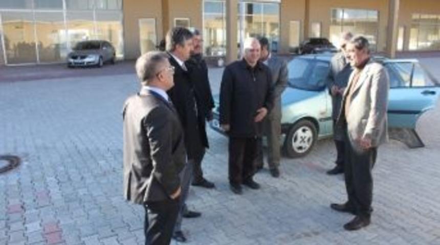 Porgalı; Yakınca Galericiler Sitesi&rsquo;ni Ziyaret Etti