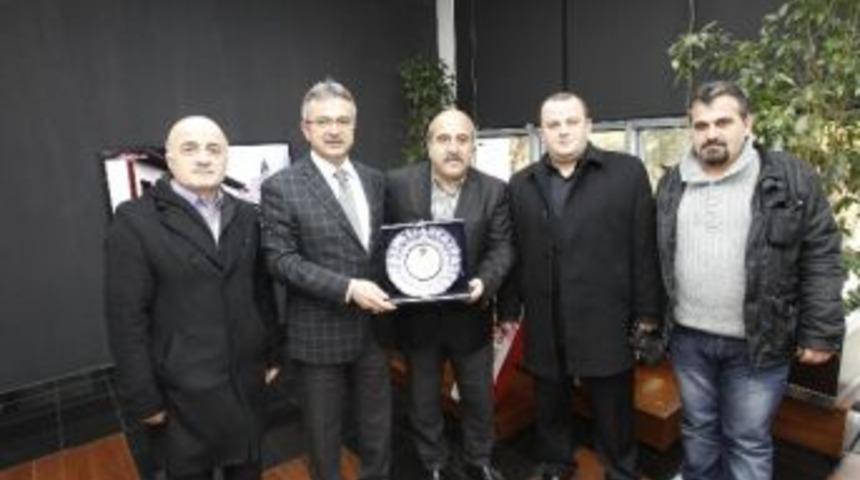 Gebze Artvinliler Dayanışma Ve Yardımlaşma Derneği Başkan K&ouml;şker'i Ziyaret Etti