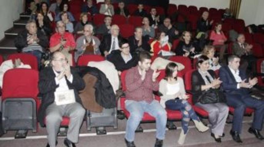 Konak'ta Bir Kralın İzmir Yolcuğu