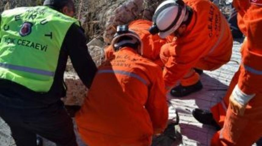 Cekut&rsquo;a Teorik Ve Uygulamalı Eğitim