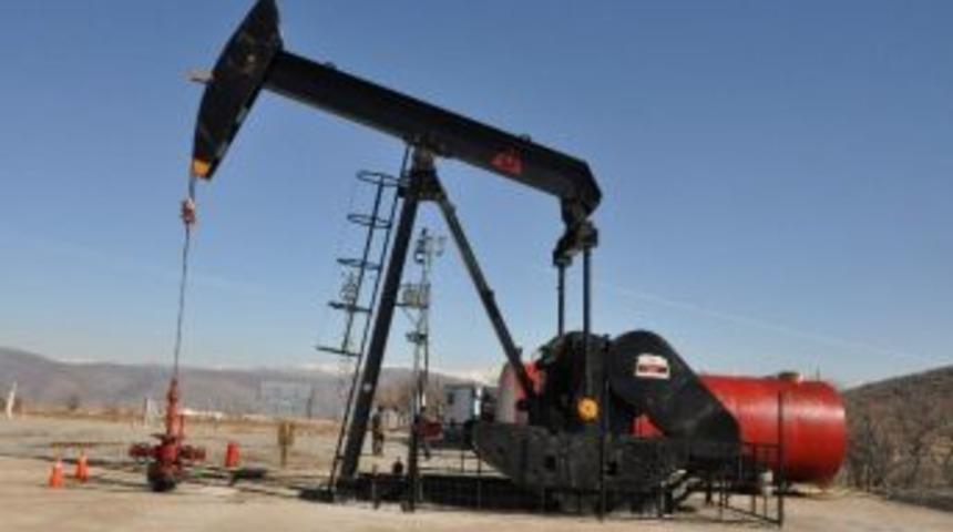 Vali Aydın'dan Eruh'ta &Ccedil;ıkan Petrolle İlgili A&ccedil;ıklama